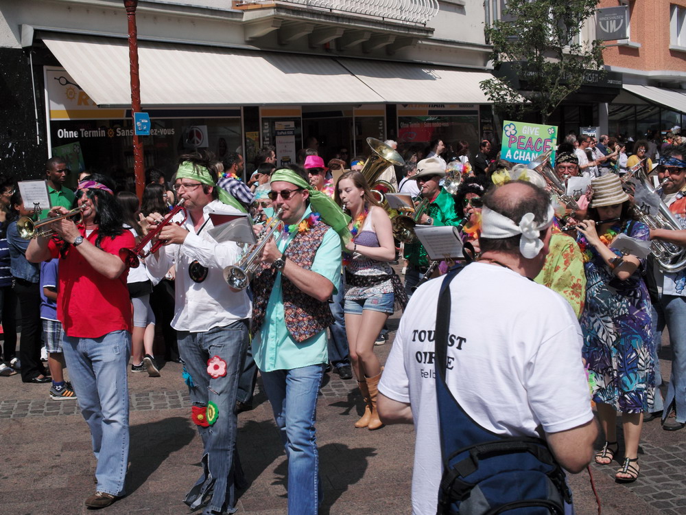 201105_NE/2011-05-22 15-17-24_NeiEttelbruck2011.JPG